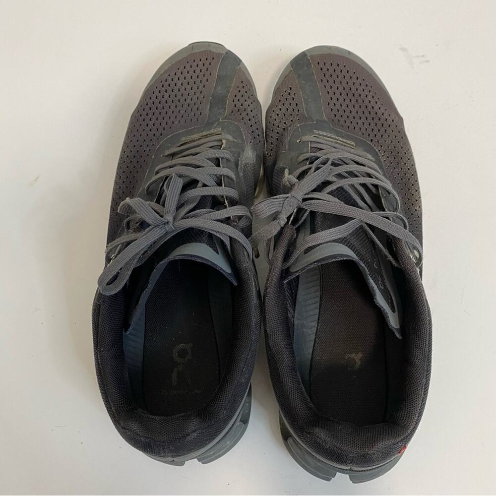 On Running Men's Cloudflow Sneakers Black White Size 9 - Picture 5 of 8